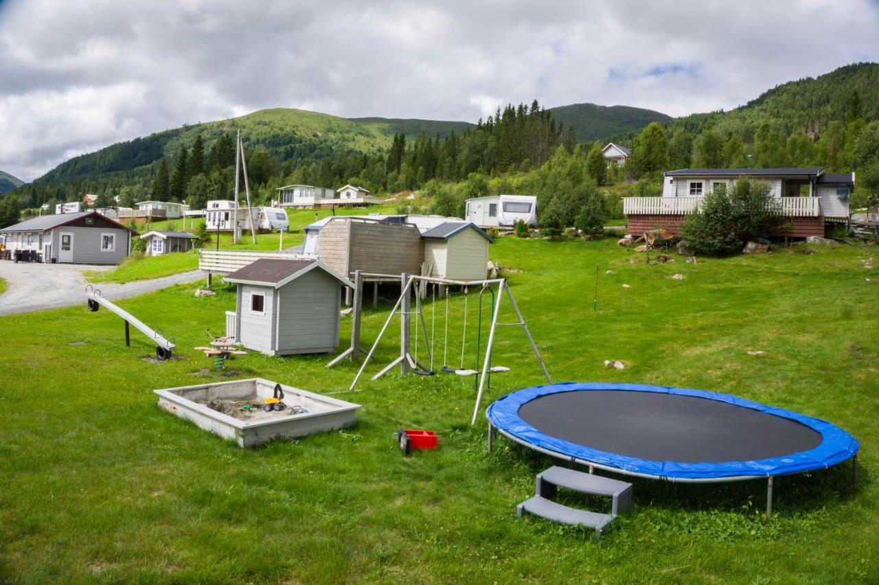 Smordal Hytteutleie Og Camping Nordfjordeid Exterior foto